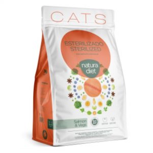 Pienso para gatos esterilizados Natura Diet Esterilizados Salmón también para gatos con tendencia a engordar