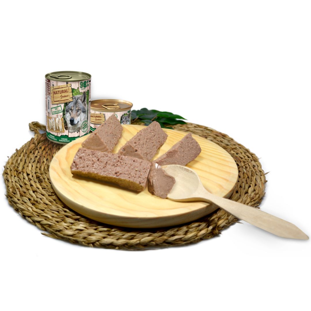 presentacion de la comida húmeda monoproteica de cordero para perros natural greatness cordero